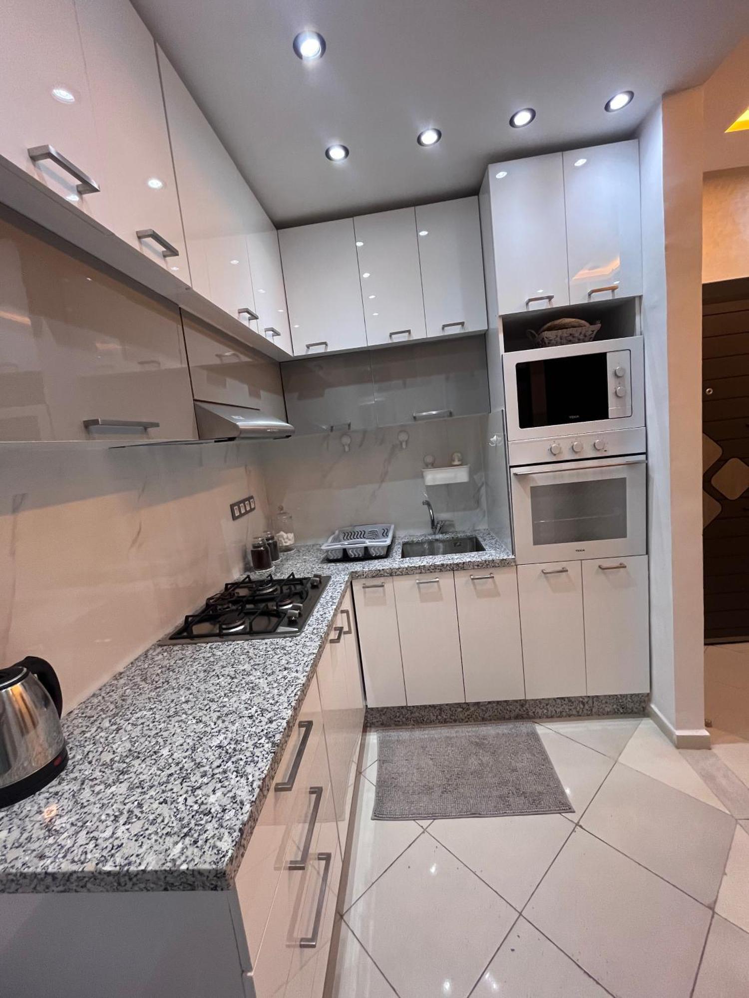 Appartement Renove Avec Style Et Parking Surveille Marrakesh Bagian luar foto